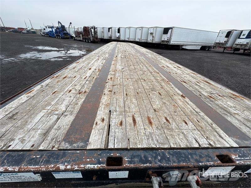 Doepker 53 ft Tri/A Flatbed Trailer Flatbed/Dropside trailers