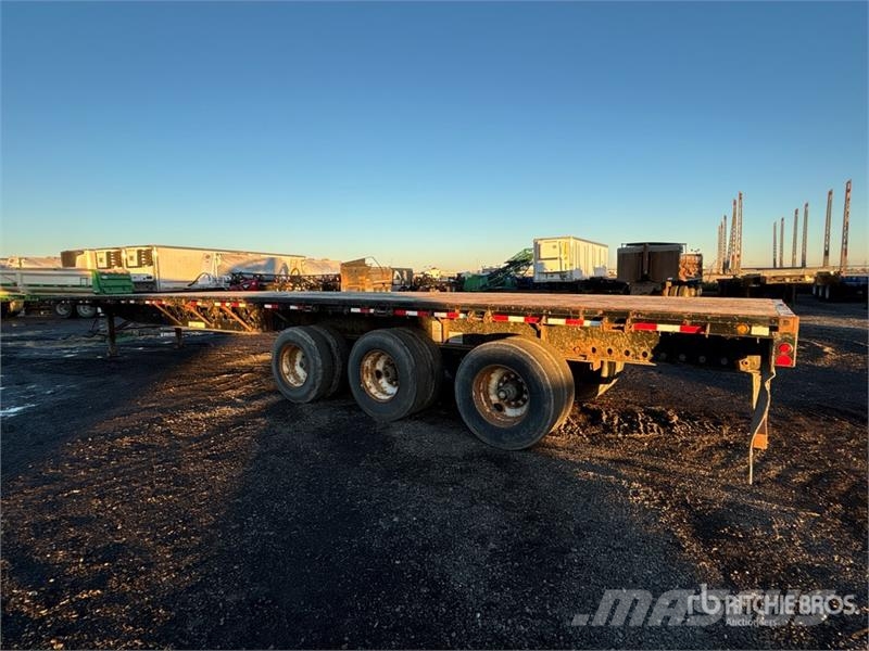 Doepker 53 ft Tri/A Flatbed Trailer Pritschenanhänger