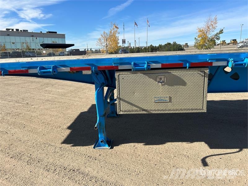 Doepker 53 ft Tri/A Flatbed Trailer Remolques de cama baja