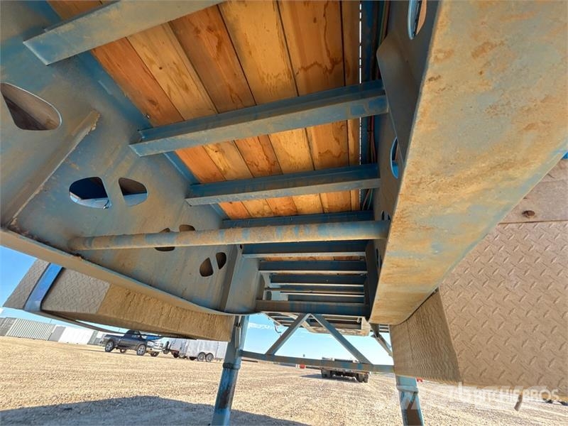 Doepker 53 ft Tri/A Flatbed Trailer Remorque ridelle
