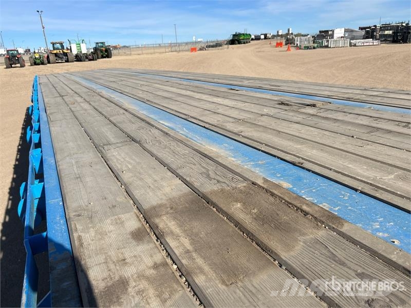 Doepker 53 ft Tri/A Flatbed Trailer Remolques de cama baja