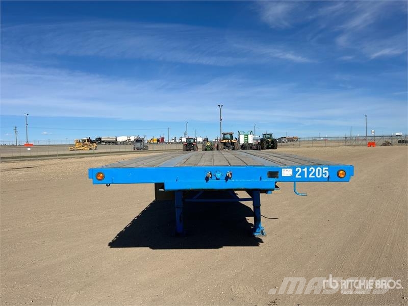 Doepker 53 ft Tri/A Flatbed Trailer Remolques de cama baja