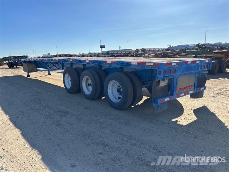 Doepker 53 ft Tri/A Flatbed Trailer Прицепы-платформы/боковая разгрузка