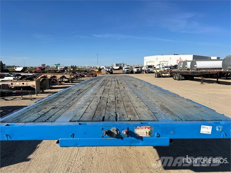Doepker 53 ft Tri/A Flatbed Trailer Прицепы-платформы/боковая разгрузка