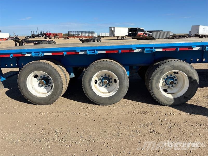 Doepker 53 ft Tri/A Flatbed Trailer Remorque ridelle