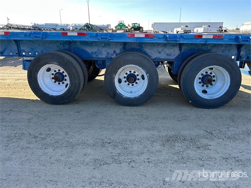 Doepker 53 ft Tri/A Flatbed Trailer Прицепы-платформы/боковая разгрузка