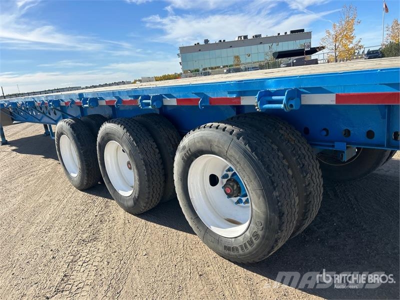 Doepker 53 ft Tri/A Flatbed Trailer Remolques de cama baja