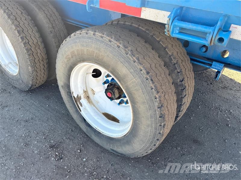 Doepker 53 ft Tri/A Flatbed Trailer Remorque ridelle