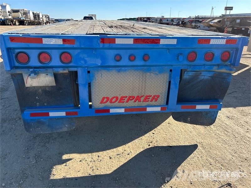 Doepker 53 ft Tri/A Flatbed Trailer Прицепы-платформы/боковая разгрузка