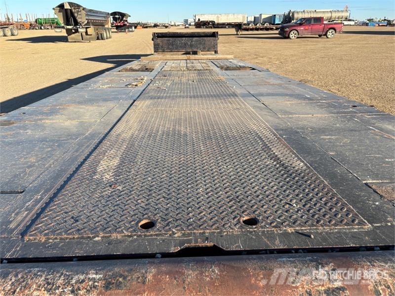 Doepker 53 ft Tri/A Folding Neck Trailer Низкорамные прицепы
