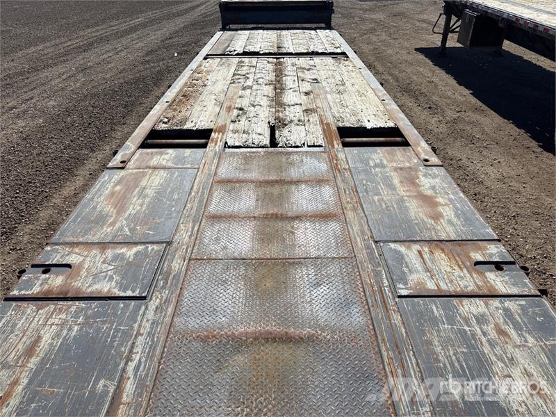 Doepker 53 ft Tri/A Folding Neck Trailer Низкорамные прицепы