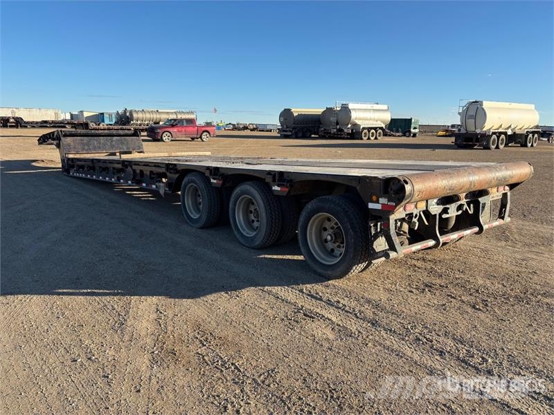 Doepker 53 ft Tri/A Folding Neck Trailer Низкорамные прицепы