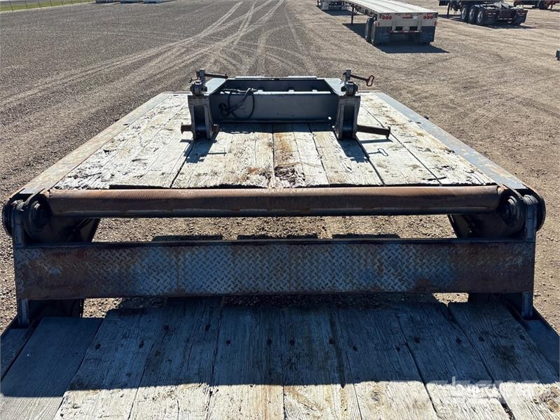 Doepker 53 ft Tri/A Folding Neck Trailer Низкорамные прицепы