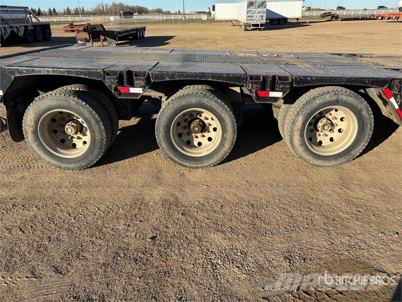 Doepker 53 ft Tri/A Folding Neck Trailer Низкорамные прицепы