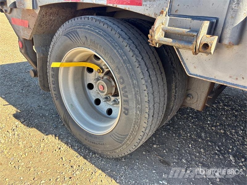 Doepker 53 ft Tri/A Folding Neck Trailer Низкорамные прицепы