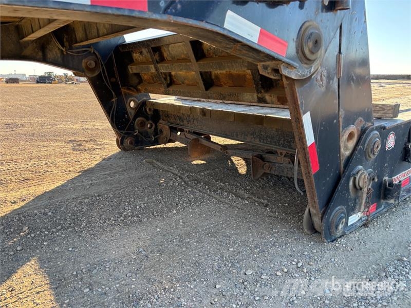 Doepker 53 ft Tri/A Folding Neck Trailer Низкорамные прицепы