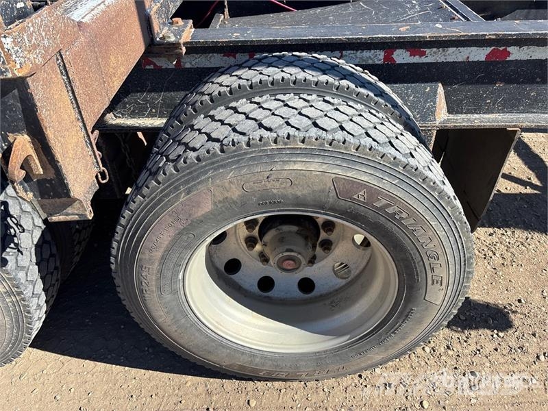 Doepker 53 ft Tri/A Hayrack Log Trailer За превоз на дървени трупи