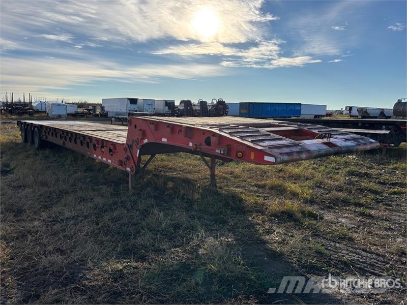 Doepker 55 ft Tri/A Folding Neck Trailer 平板拖车