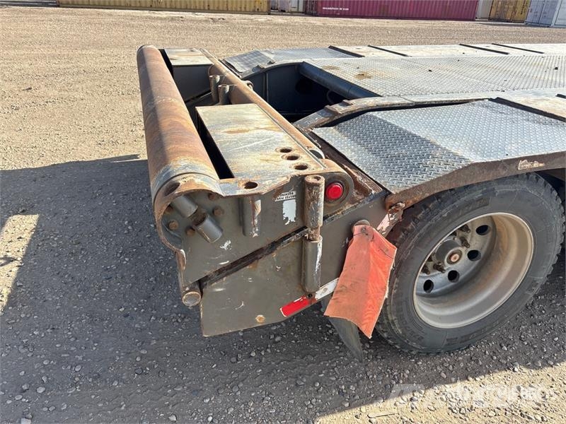 Doepker 55 ton 53 ft Tri/A Folding Neck Trailer Низкорамные прицепы