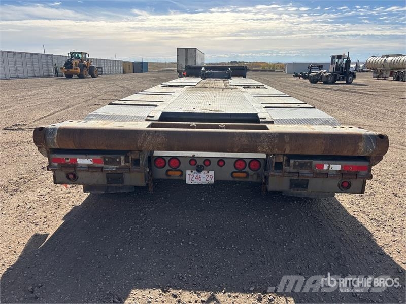 Doepker 55 ton 53 ft Tri/A Folding Neck Trailer Низкорамные прицепы
