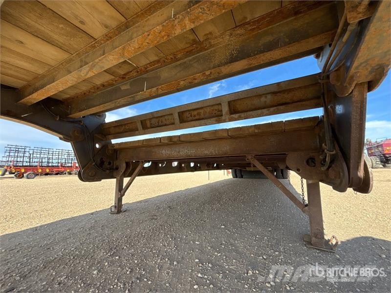 Doepker 55 ton 53 ft Tri/A Folding Neck Trailer Низкорамные прицепы