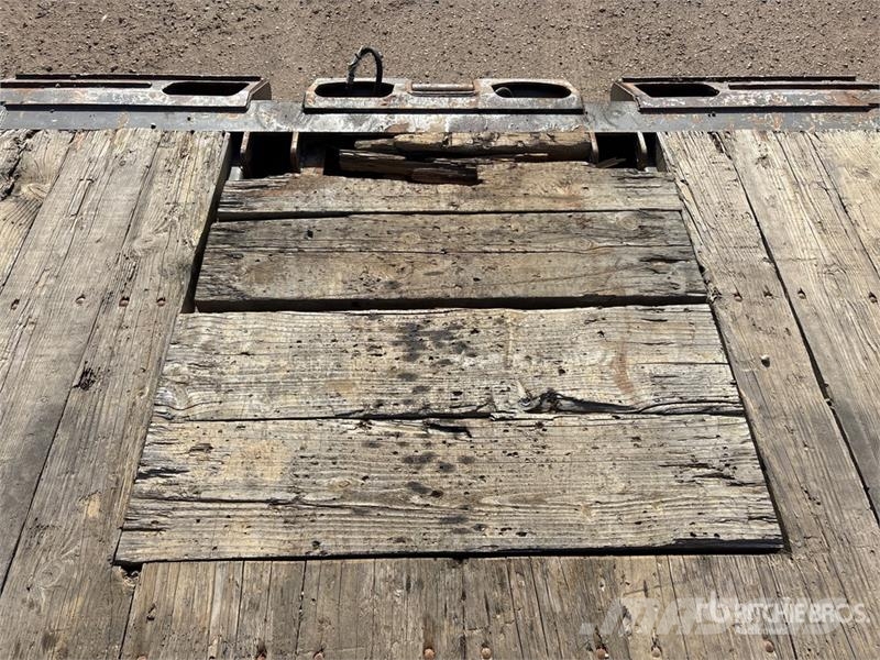 Doepker 55 ton 53 ft Tri/A Folding Neck Trailer Низкорамные прицепы