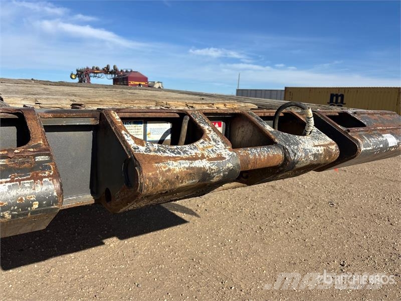 Doepker 55 ton 53 ft Tri/A Folding Neck Trailer Низкорамные прицепы