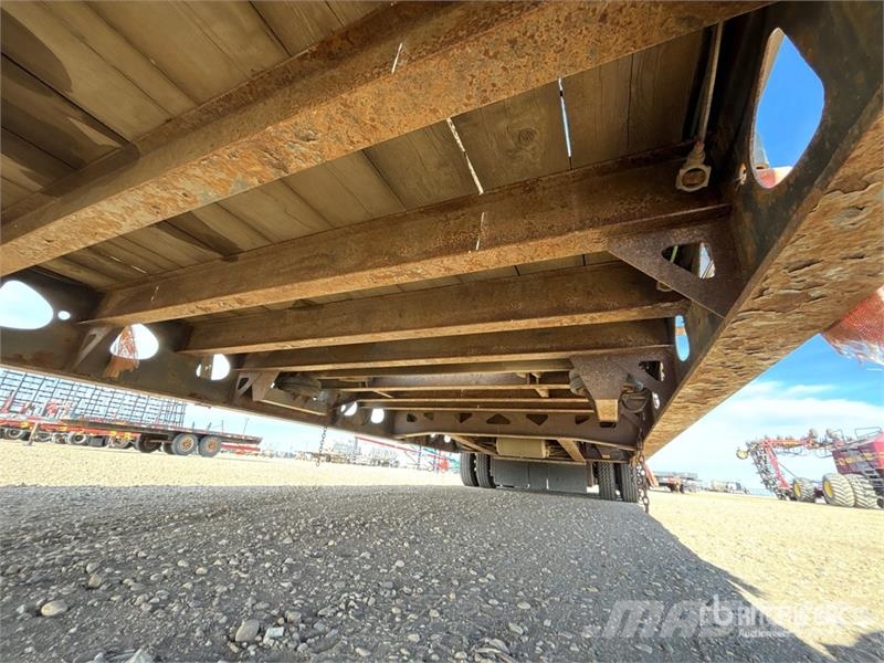 Doepker 55 ton 53 ft Tri/A Folding Neck Trailer Низкорамные прицепы