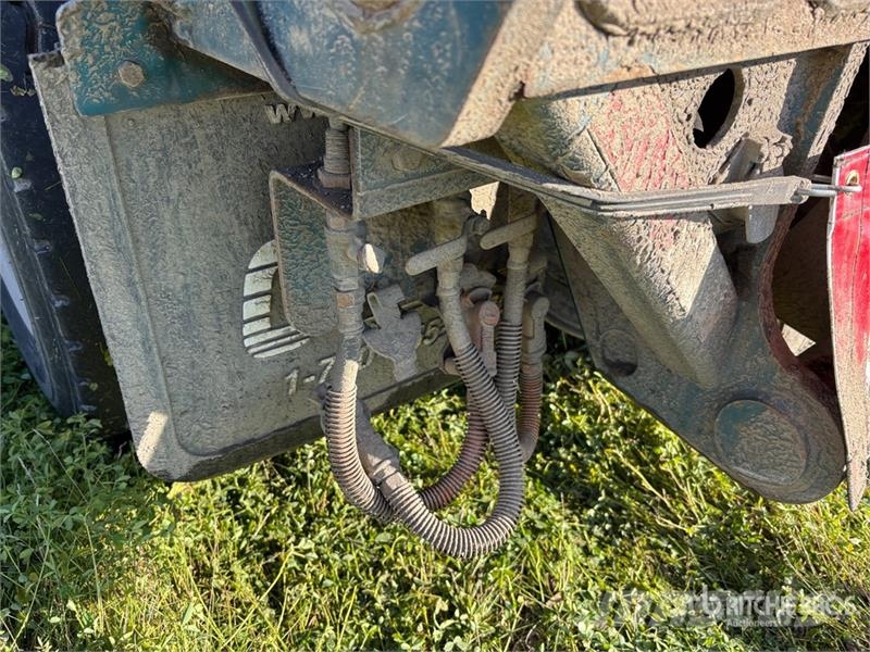 Doepker 67 ft 24-Wheel Folding Neck Trailer Низкорамные прицепы