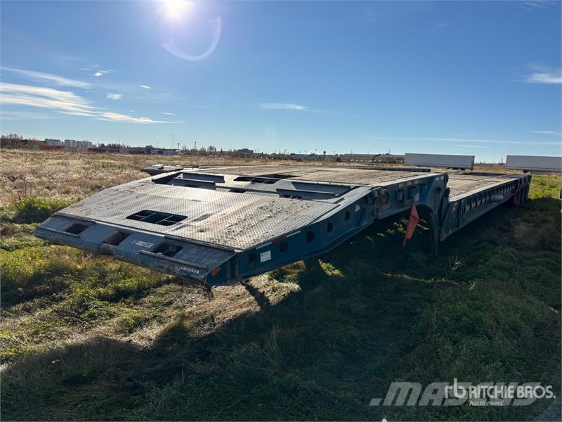 Doepker 67 ft 24-Wheel Folding Neck Trailer Низкорамные прицепы