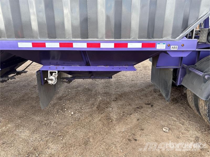 Doepker GB26435-L 28 ft Tri/A Super B-Train Lead Grain Tra Gabona átrakó kocsik