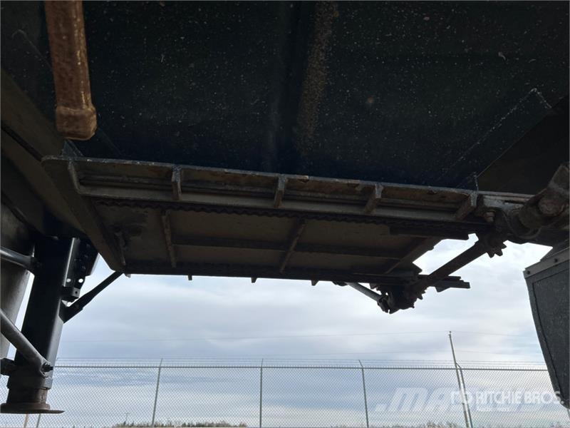 Doepker LB13257-R Super B-Train Pup Grain Trailer Viljavankrid