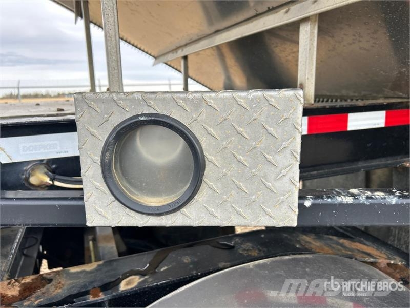 Doepker LB13257-R Super B-Train Pup Grain Trailer Viljavankrid