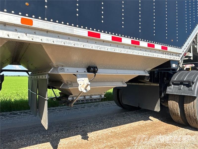 Doepker Legacy 28 ft Tri/A Super B-Train Lead Grain Traile Grain / Silage Trailers