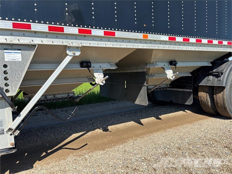 Doepker Legacy 28 ft Tri/A Super B-Train Lead Grain Traile Grain / Silage Trailers