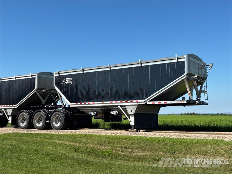 Doepker Legacy 28 ft Tri/A Super B-Train Lead Grain Traile Grain / Silage Trailers