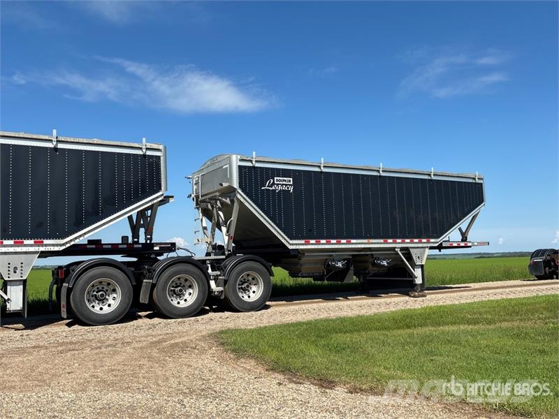 Doepker Legacy 28 ft Tri/A Super B-Train Lead Grain Traile Grain / Silage Trailers