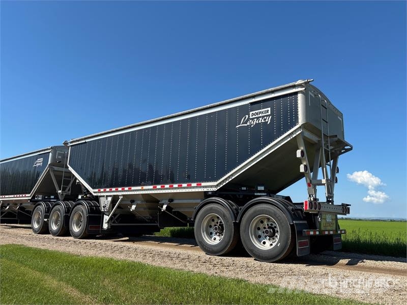Doepker Legacy 28 ft Tri/A Super B-Train Lead Grain Traile Grain / Silage Trailers
