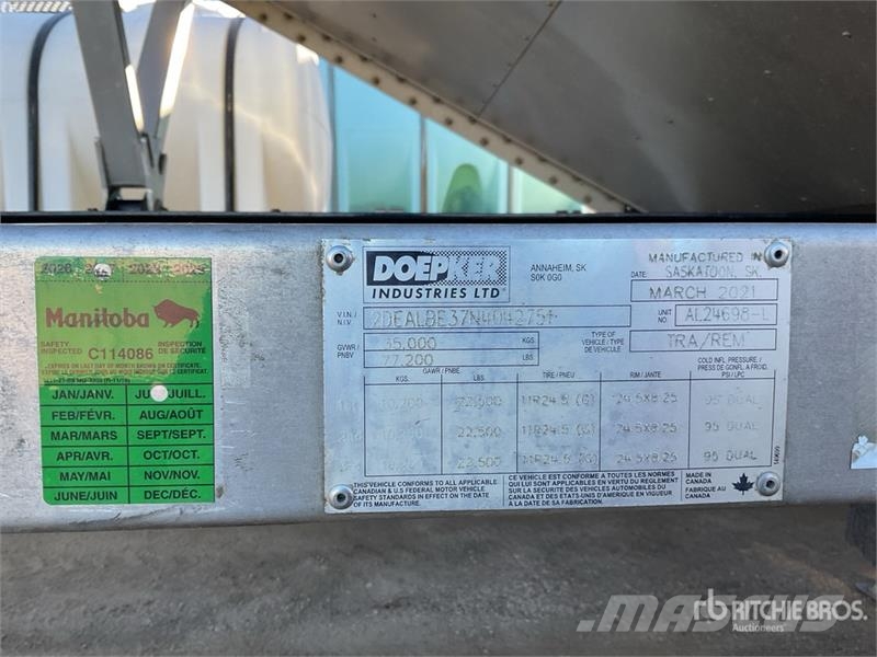 Doepker Legacy 28 ft Tri/A Super B-Train Lead Grain Traile Transbordeur