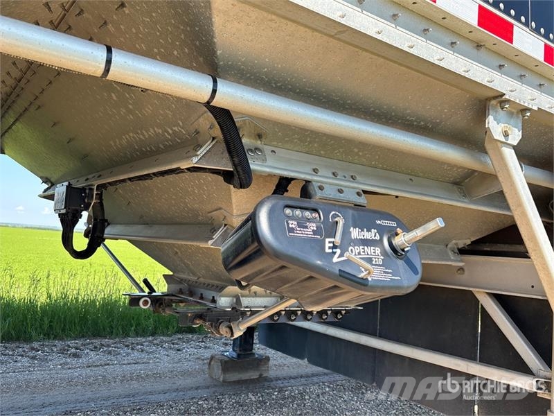 Doepker Legacy 29 ft Tri/A Super B-Train Lead Grain Traile مقطورة حبوب