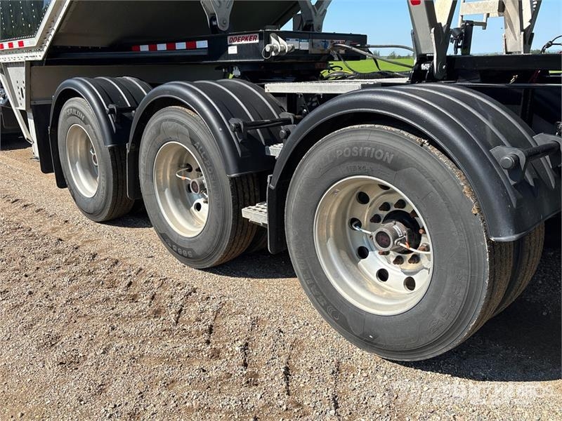 Doepker Legacy 29 ft Tri/A Super B-Train Lead Grain Traile مقطورة حبوب