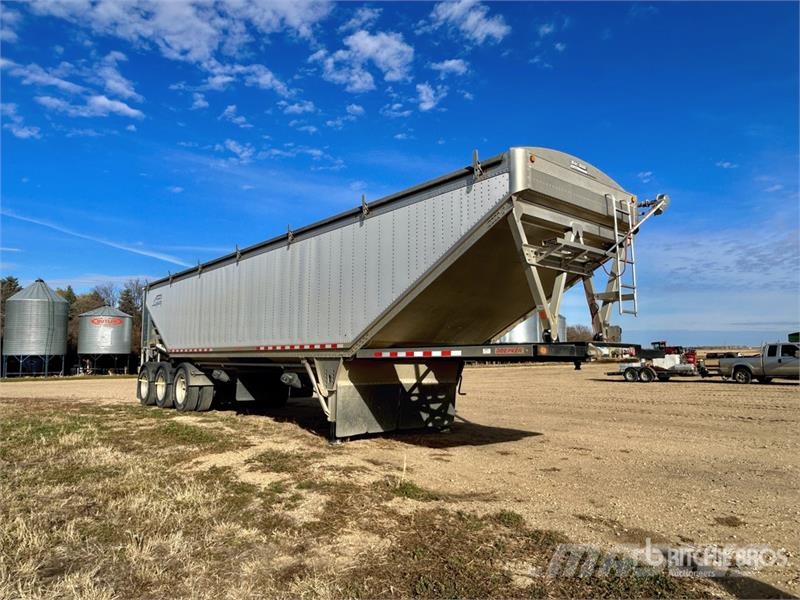 Doepker Legacy 46 ft Tri/A Grain Trailer مقطورة حبوب