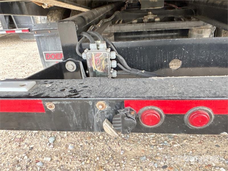 Doepker RT25174-S 53 ft Tri/A Sliding Axle Trailer 平板拖车