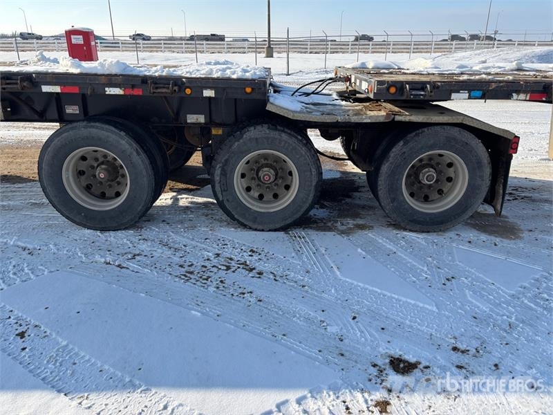 Doepker Super B Lead 32 ft Super B-Train Lead Flatbed Trai Flaksläp