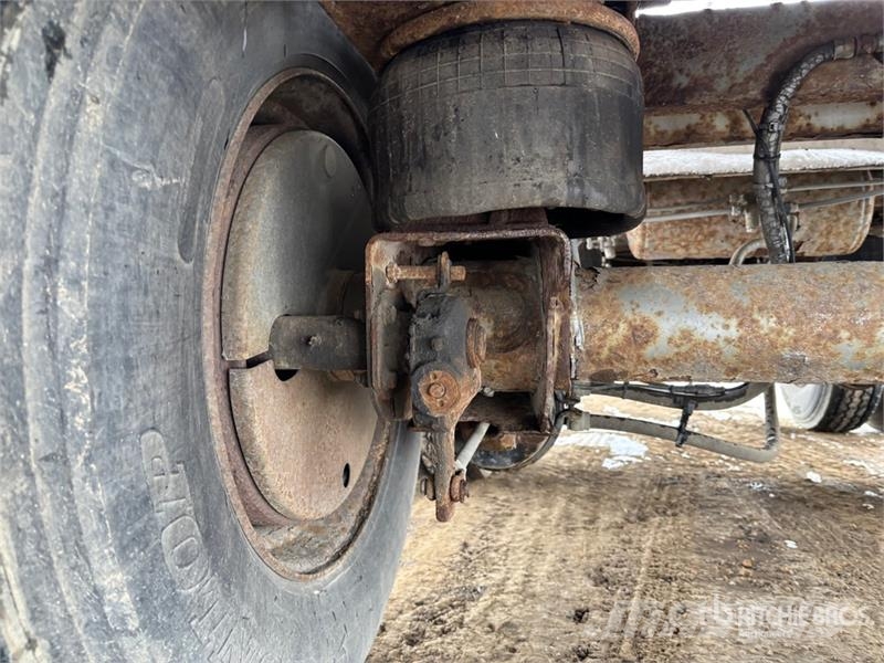 Doepker Super B Lead 32 ft Flatbed Trailer مقطوروات مسطحة/مفصلية الجوانب
