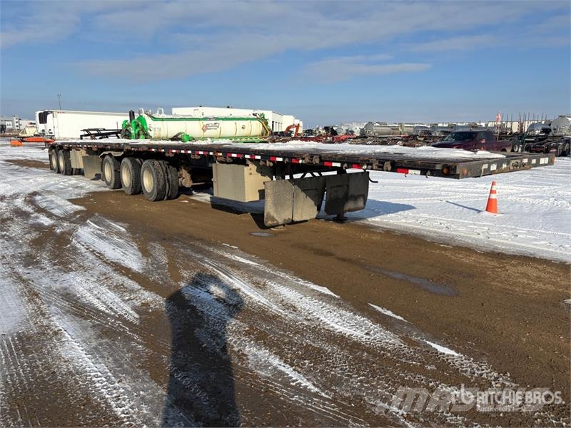 Doepker Super B Lead 32 ft Super B-Train Lead Flatbed Trai Flaksläp