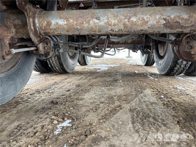 Doepker Super B Lead 32 ft Flatbed Trailer مقطوروات مسطحة/مفصلية الجوانب