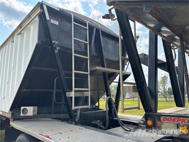 Doepker Super B-Train Grain Trailer Graudu pārkraušanas piekabes