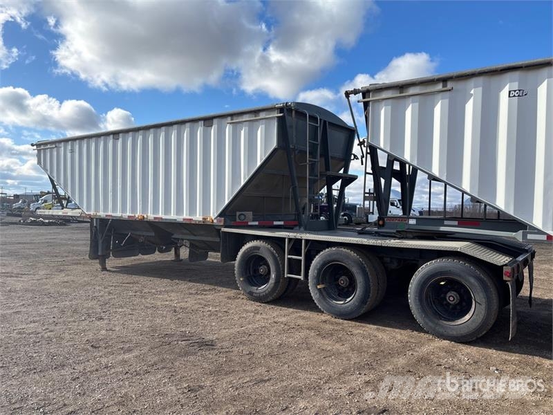 Doepker Super B-Train Grain Trailer مقطورة حبوب
