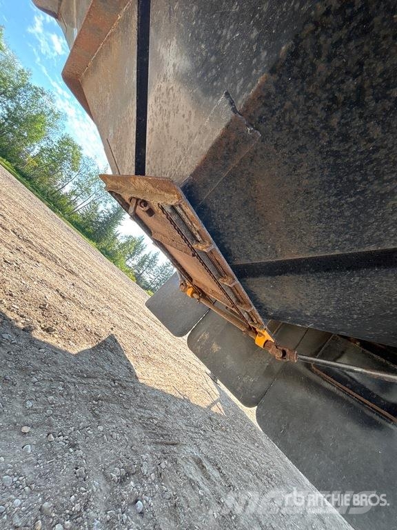 Doepker Super B-Train Grain Trailer Viljavaunut
